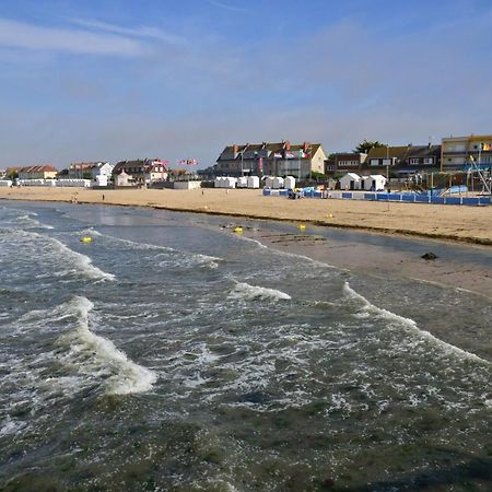 Triplex avec jardinet - wifi - à 400m de la plage Courseulles-sur-Mer Esterno foto