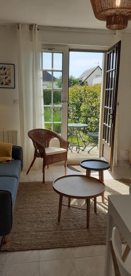 Triplex avec jardinet - wifi - à 400m de la plage Courseulles-sur-Mer Esterno foto