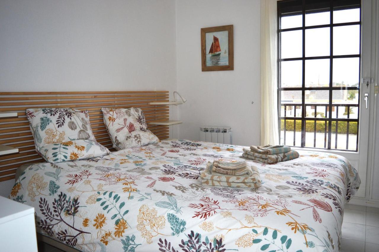 Triplex avec jardinet - wifi - à 400m de la plage Courseulles-sur-Mer Esterno foto
