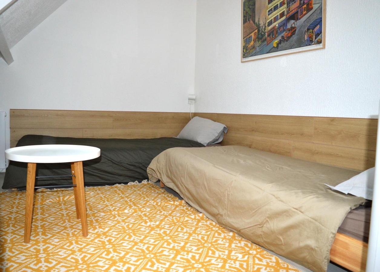 Triplex avec jardinet - wifi - à 400m de la plage Courseulles-sur-Mer Esterno foto