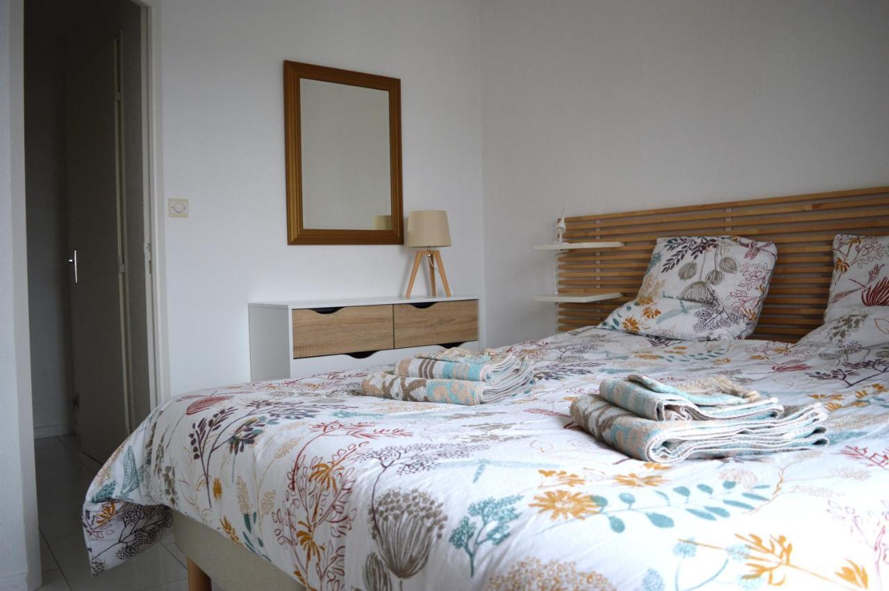 Triplex avec jardinet - wifi - à 400m de la plage Courseulles-sur-Mer Esterno foto