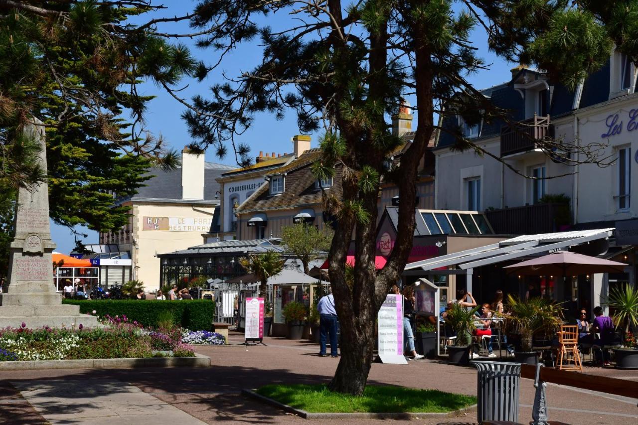 Triplex avec jardinet - wifi - à 400m de la plage Courseulles-sur-Mer Esterno foto
