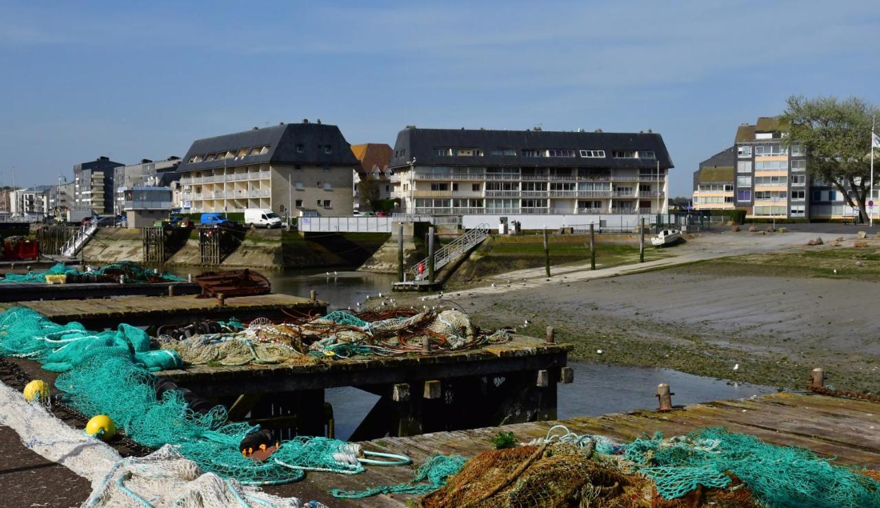 Triplex avec jardinet - wifi - à 400m de la plage Courseulles-sur-Mer Esterno foto
